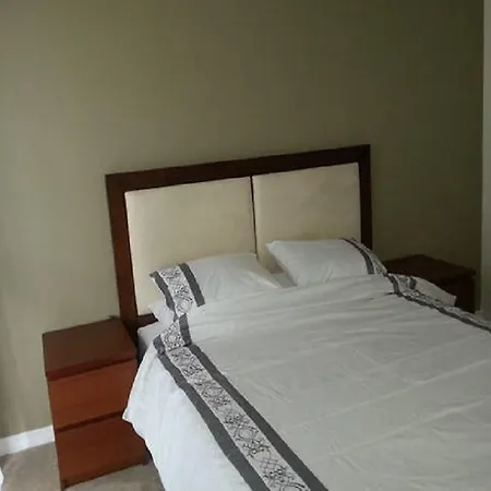Pinnacle Suites - Luxurious Downtown Suite